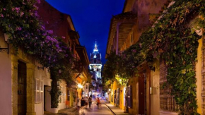 8aps-4 Luxury house in the historic center with pool Air conditioning and WIFI